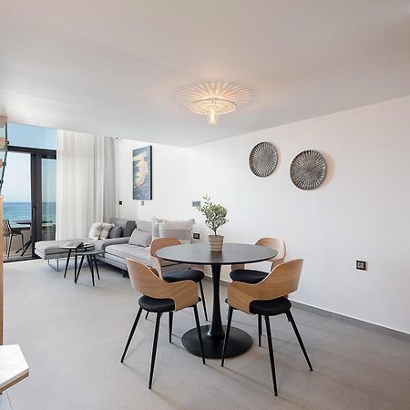 Calla Luxury Seafront Suites 罗希姆诺 外观 照片