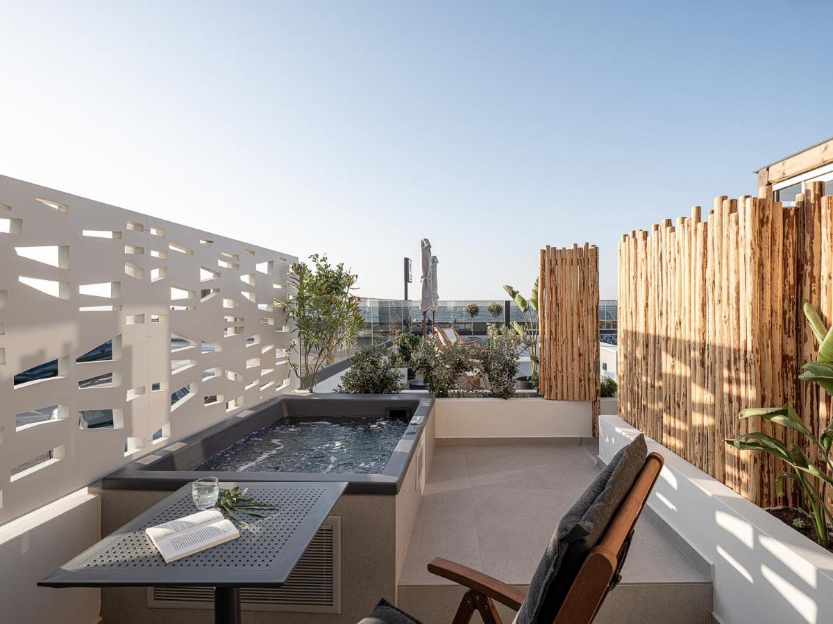 Calla Luxury Seafront Suites 罗希姆诺 外观 照片