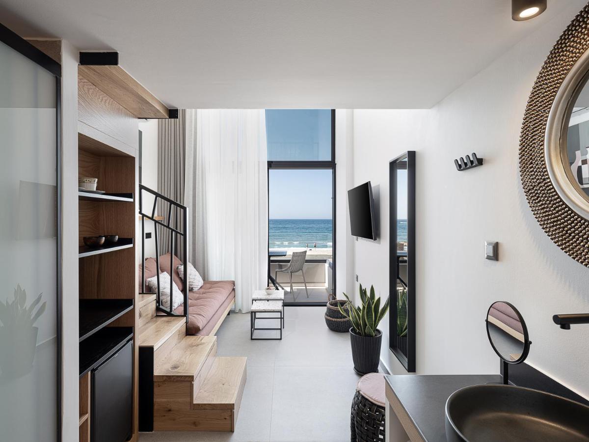 Calla Luxury Seafront Suites 罗希姆诺 外观 照片