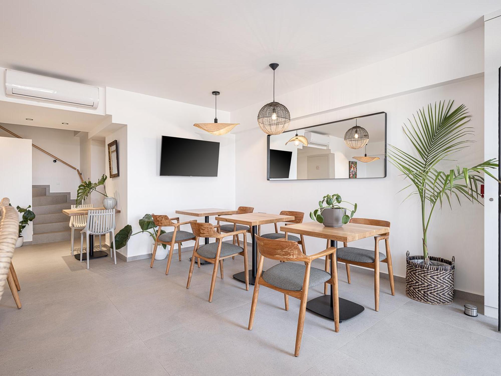 Calla Luxury Seafront Suites 罗希姆诺 外观 照片