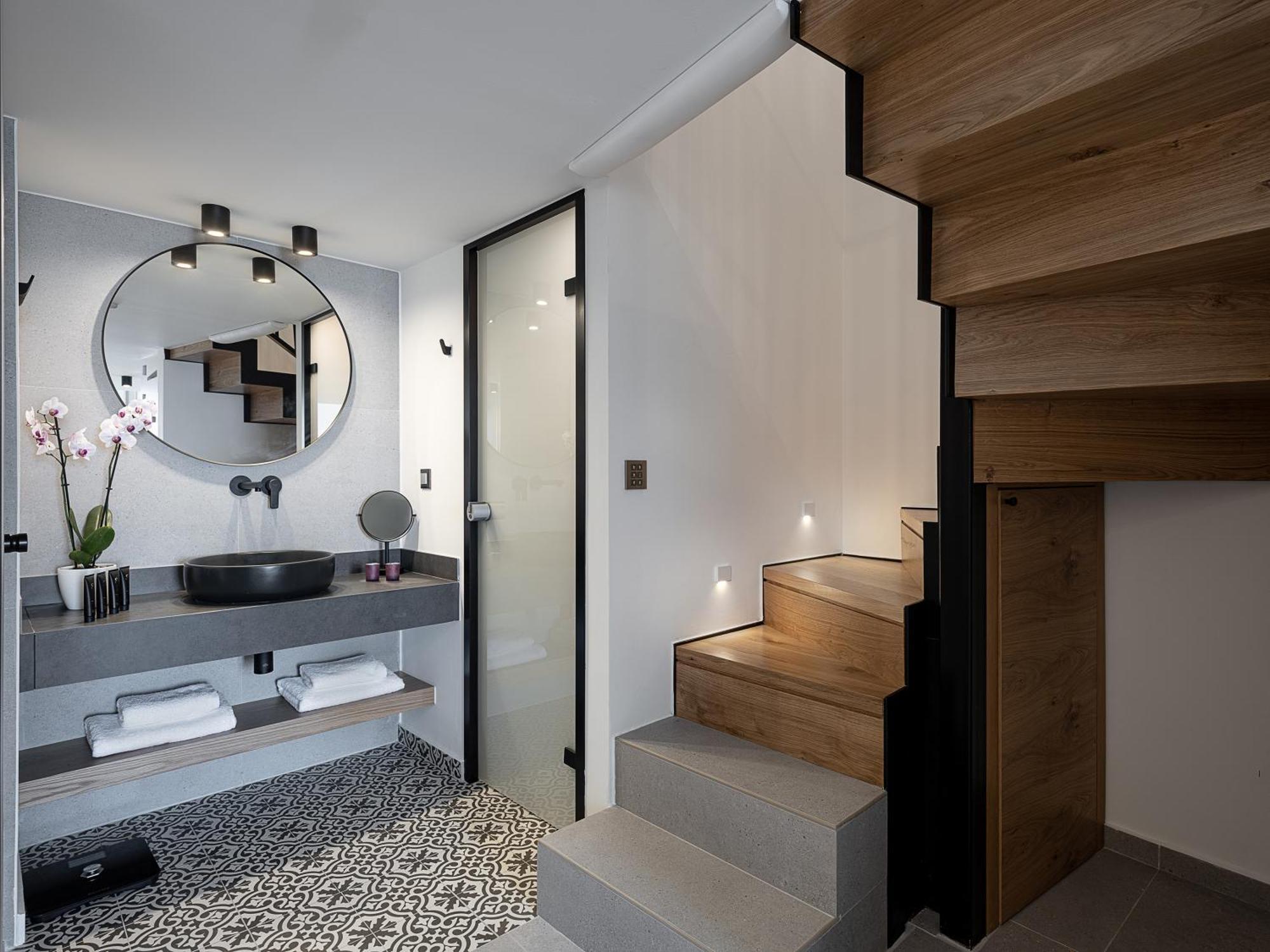 Calla Luxury Seafront Suites 罗希姆诺 外观 照片