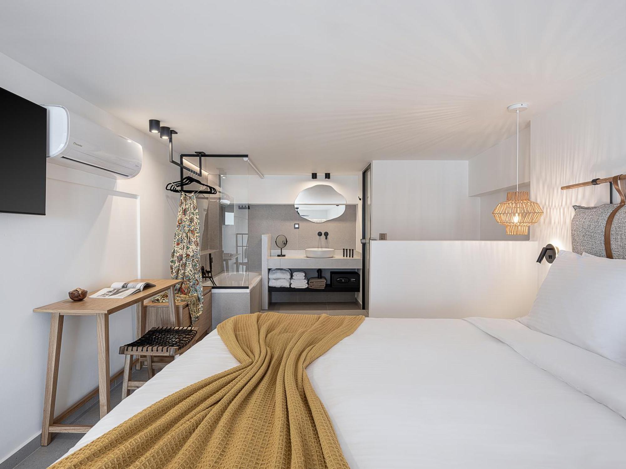 Calla Luxury Seafront Suites 罗希姆诺 外观 照片