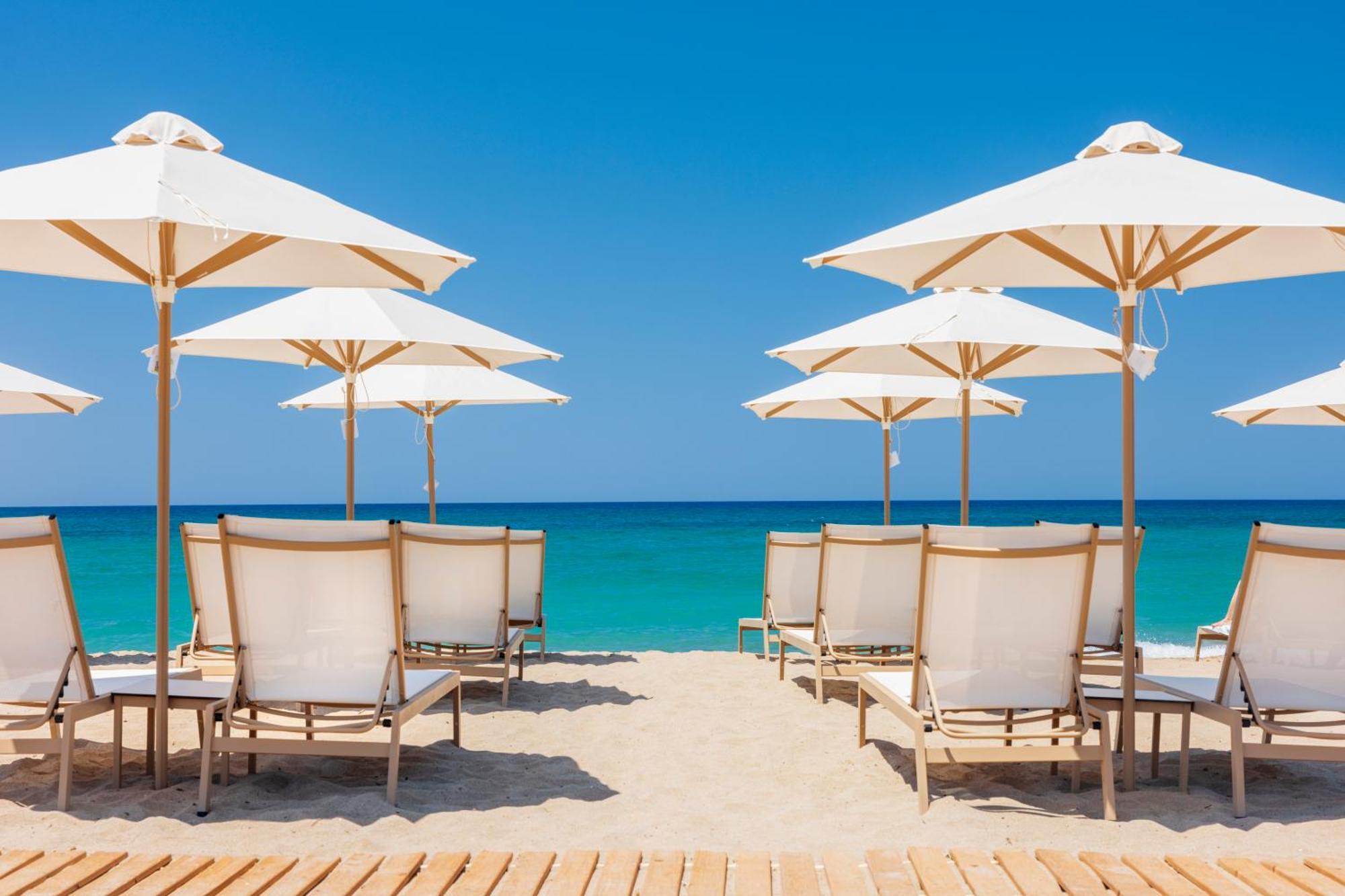 Calla Luxury Seafront Suites 罗希姆诺 外观 照片
