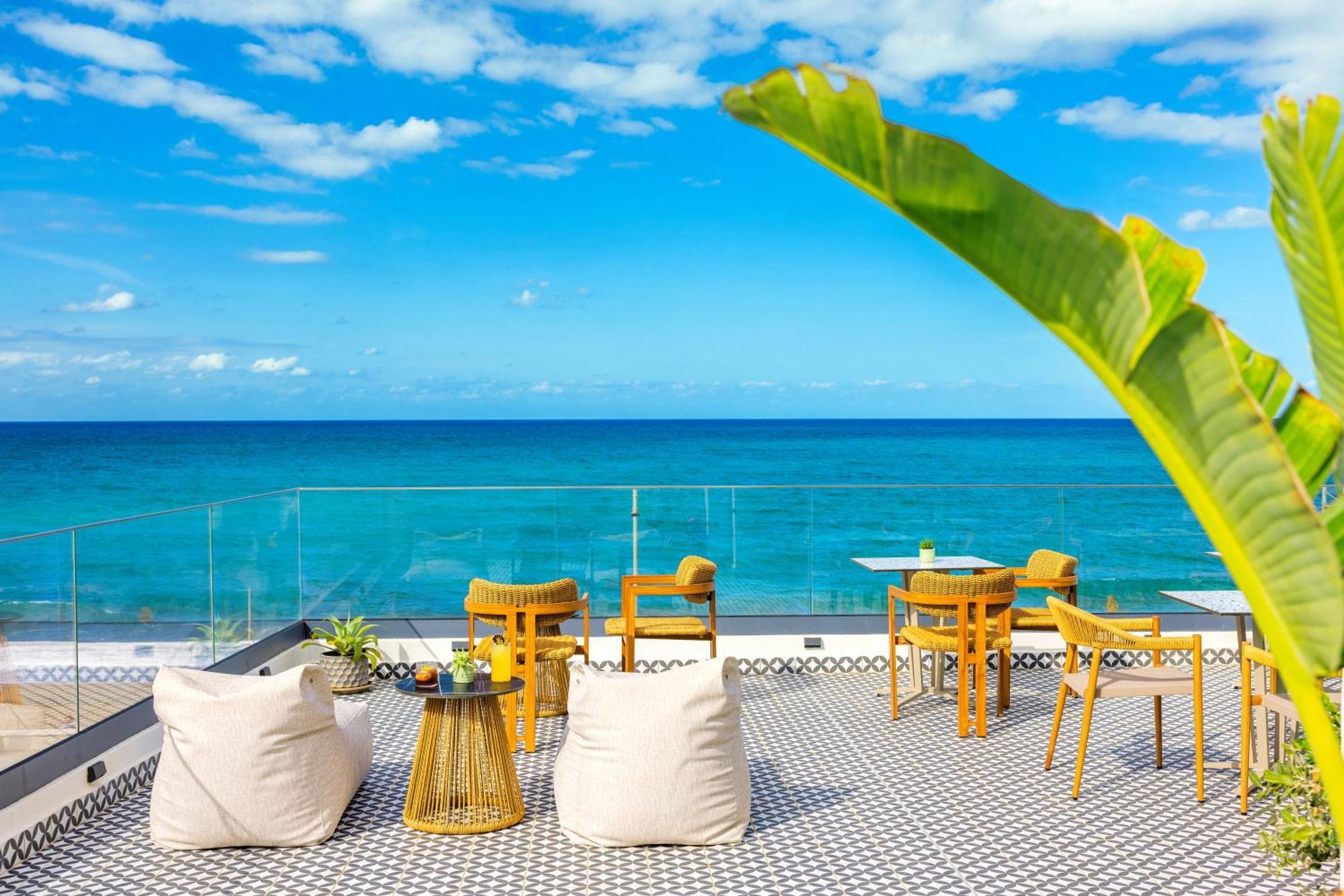 Calla Luxury Seafront Suites 罗希姆诺 外观 照片